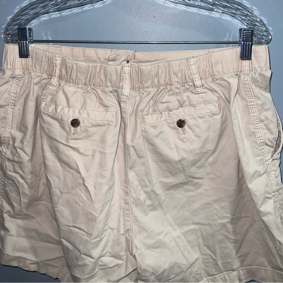 Old navy- Cream shorts - Picture 4 of 5